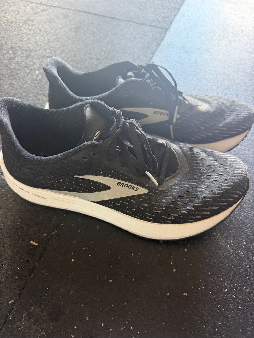 Brooks Women’s Hyperion tempo Running Shoes - Black/White